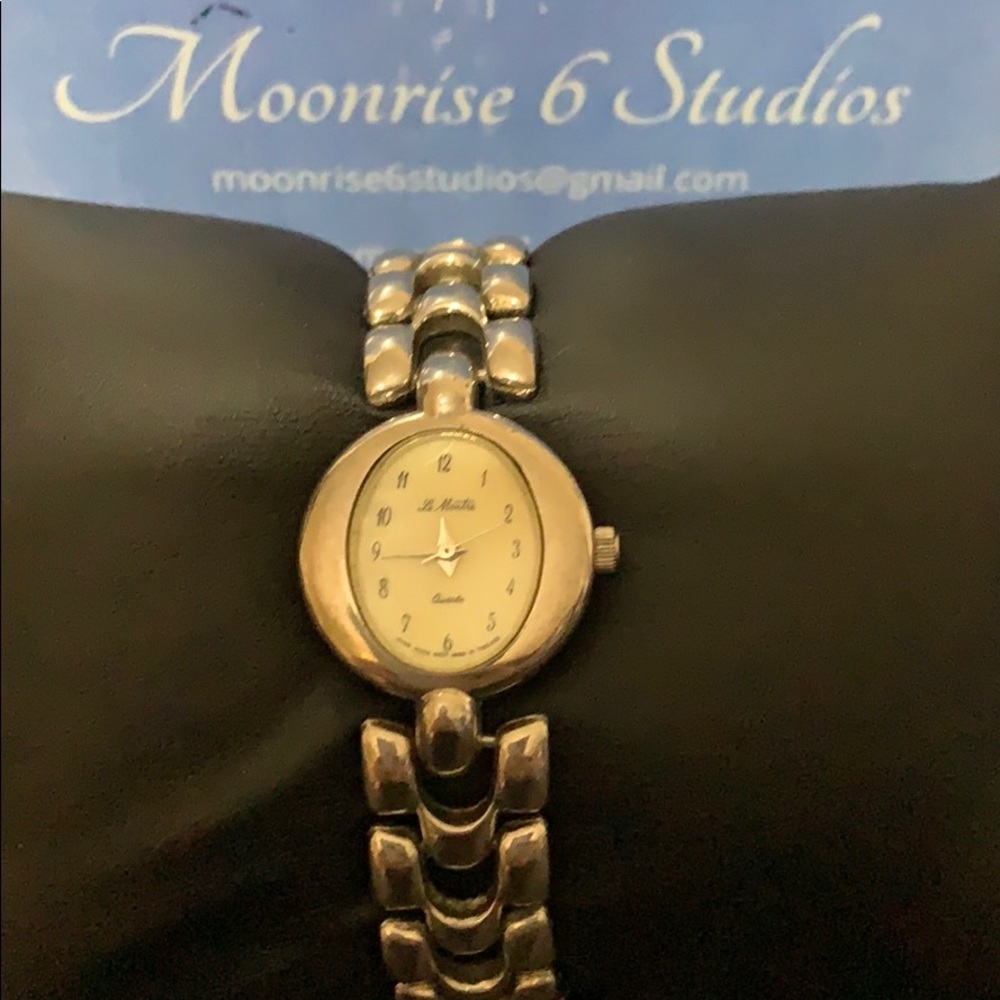 Le Montre quarts woman’s bracelet watch